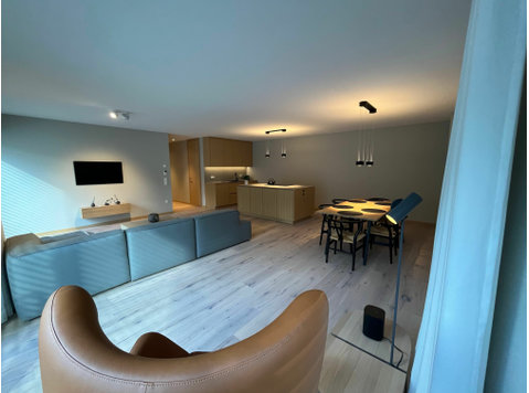Helles Studio Apartment in Oberursel - Zu Vermieten