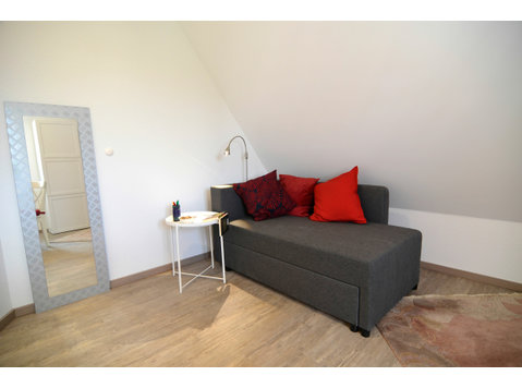 Furnished apartment in the heart of Friedrichsdorf Seulberg - الإيجار