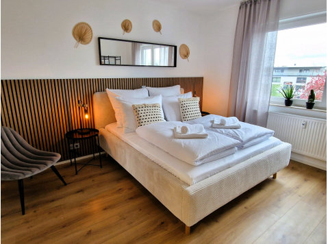 STAYTONA | Balkon | Klimaanlage | WLAN | 2 Arbeitsplätze |… - Zu Vermieten