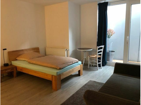 Furnished 1-room flat in quiet residential area; good link… - Izīrē