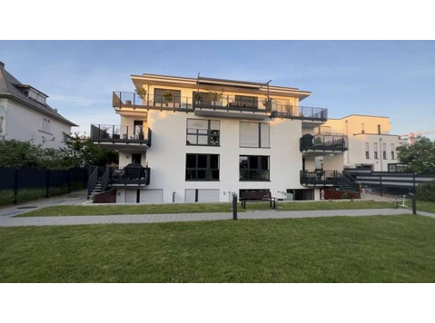 Living in the city center with garden & park - For Rent