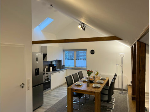 Wunderschön modern eingerichtete 3-Zimmer Dachwohnung in… - Zu Vermieten
