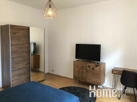Private Room in Nordend, Frankfurt - Общо жилище