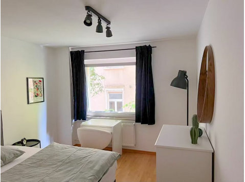 3 Bedroom Apartment in central Frankfurt Westend - In Affitto