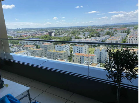 Architectural Digest-worthy flat w/ stellar view in… - کرائے کے لیۓ