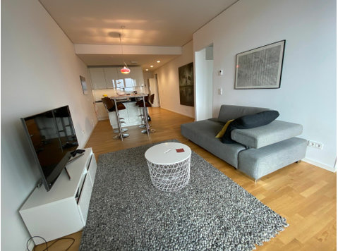 Attractive apartment with loft character near Europagarten - Kiadó