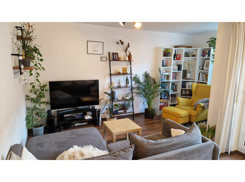 Schöne vollmöblierte Wohnung zur Zwischenmiete in… - Zu Vermieten