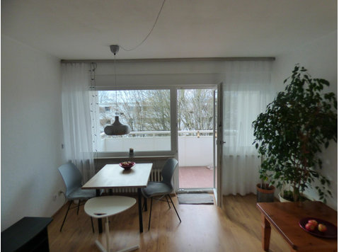 Helles Studio Apartment in Steinbach am Taunus - Zu Vermieten