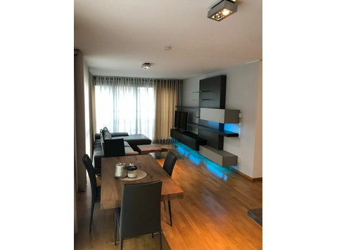 Charming 3-room apartment in Frankfurt's Old Town -… -  வாடகைக்கு 