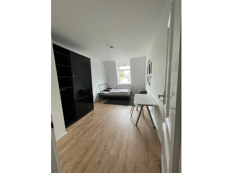 Co-Living Zimmer im Serviced Apartment (WG) 19qm,… - Zu Vermieten