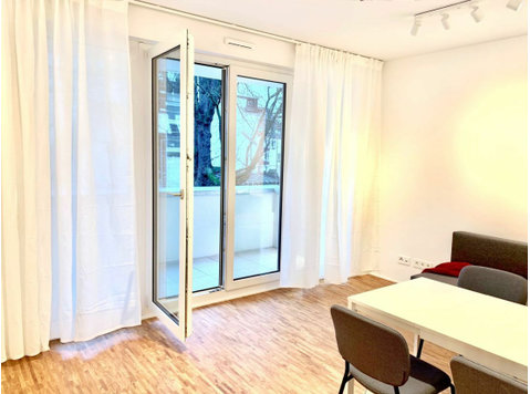 Completely new 2 room apartment in a quiet street in the… - Alquiler