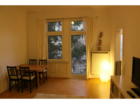 Cosy furnished apartment in great & quiet location in chic… - À louer