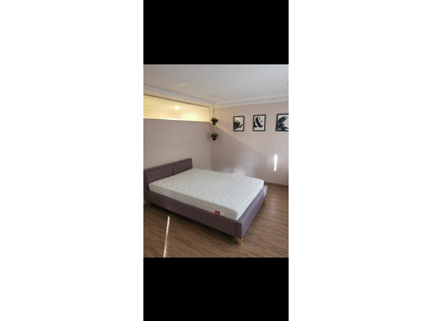 Cozy 2.5 room apartment near Niederrad train station - For Rent