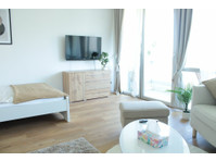 Cute and beautiful studio in Frankfurt a.M. - ready to move… - Til leje