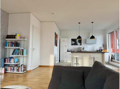 Exklusiver Mainblick: Luxus-Apartment (105m²) mit… - Zu Vermieten