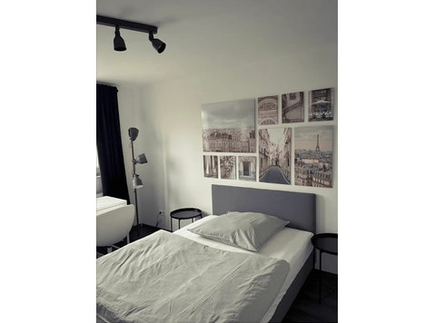 Häusliches Studio Apartment in lebendiger Straße - Zu Vermieten
