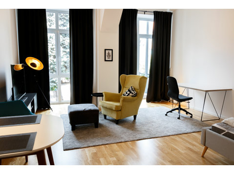 Fantastic full service apartment in Frankfurt am Main - Izīrē