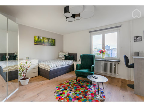 Voll möbliertes Luxus-Apartment nahe S-Bahn und EZB - Zu Vermieten