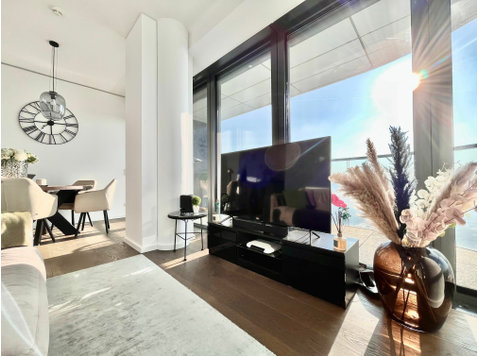 Furnished designer penthouse in 33rd floor - Concierge,… - For Rent