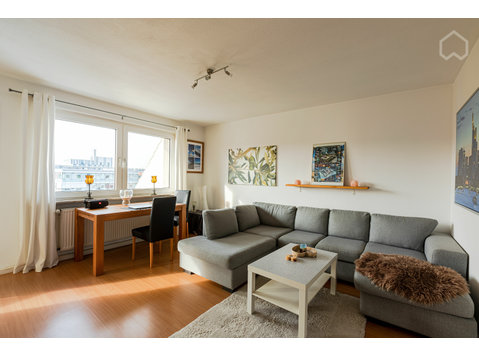Freundliche, helle und moderne 2 Zimmerwohnung mitten in… - Zu Vermieten