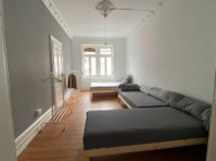High-quality apartment in an old building in Frankfurt… - K pronájmu