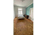 High-quality apartment in an old building in Frankfurt… - K pronájmu