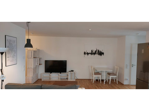 High-quality centrally located furnished 2 - room apartment - Alquiler