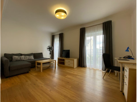 Light flooded 2-room flat near Bockenheimer Warte - For Rent