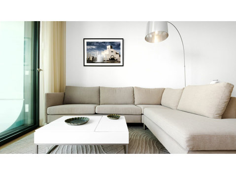 Luxury High-End 2 bedroom apartment Grand Tower Frankfurt… - השכרה