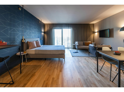 Modern Serviced Apartment right at the Airport - À louer