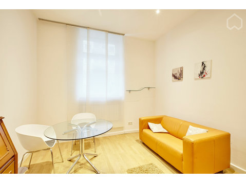 New, quiet flat with terrace in the heart of the city -  வாடகைக்கு 