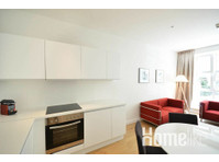 Exquisite, fully furnished 1-bedroom designer apartment for… - Apartamentos