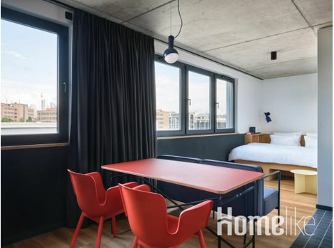 Modern Apartment with Balcony - Apartemen