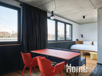 Modern Apartment with Balcony - Leiligheter