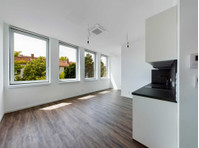 Modern Studio Apartment – Just 20 Minutes from Central…