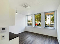Studio apartment, 20 min from central station