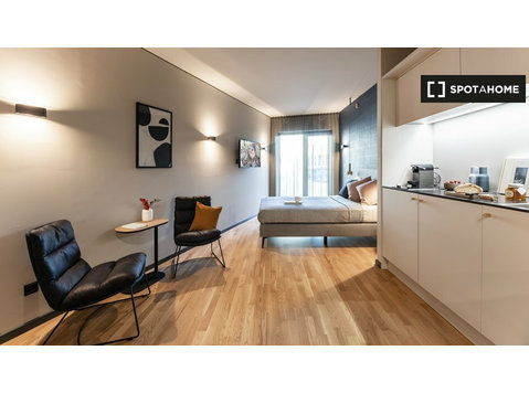 Studio-Apartment zur Miete in Frankfurt am Main - Wohnungen