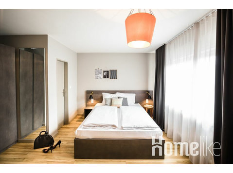Estudio con cama doble - Apartamento moderno directamente… - Pisos