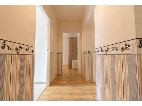 Zimmer in der Emil-Claar-Straße - شقق