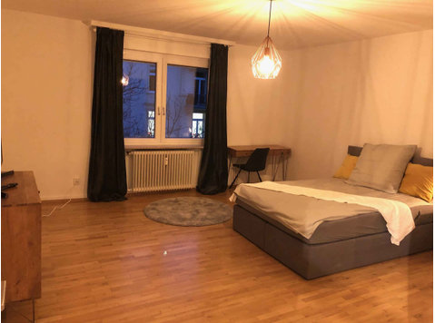 Zimmer in der Grüneburgweg - Apartamente