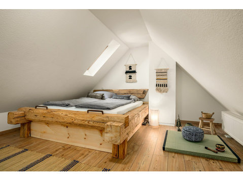 Idyllic maisonette apartment | near Bergpark Wilhelmshöhe - کرائے کے لیۓ
