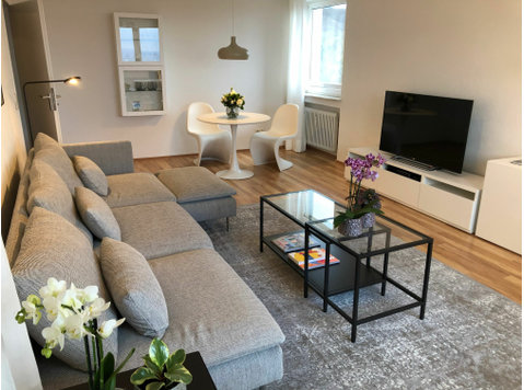 Long distance view over Kassel! Bright apartment in very… - À louer