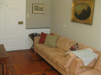 Tasteful apartment for a time in old manor house near… - Alquiler