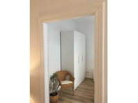 Charming 2 rooms, kitchen, bathroom flat with big balcony… - Til Leie