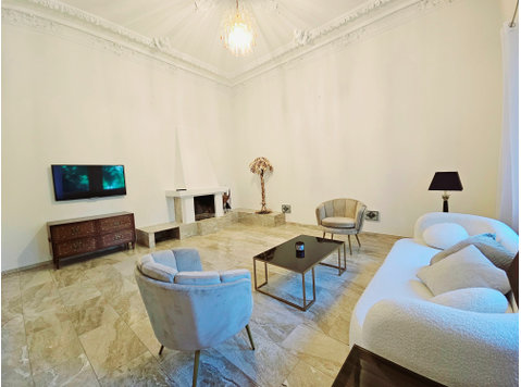 Fully furnished luxury Suite in 1st class location - For Rent