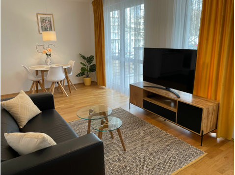 High-quality furnished 2-room apartment with Internet in… - Til leje