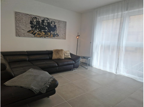 Modern 70m² three-room apartment with its own step-free… - Til Leie