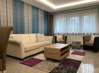 Charming 3-Room Apartment with Stunning Rhine Views and… - Annan üürile