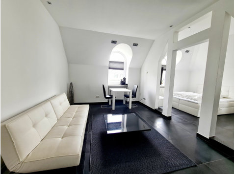 Stylish & bright home in first class location in Wiesbaden - Annan üürile
