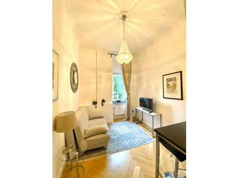 Villa Uhland: Getaway (Zweibettzimmer) - For Rent